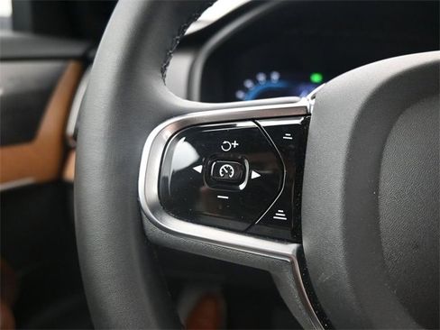 Used 2024 Volvo XC90 B6 Plus w/ Protection Package Premier image 25