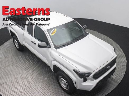 Used 2024 Toyota Tacoma SR RWD image 3