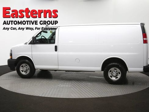 Used 2021 Chevrolet Express 2500 w/ Driver Convenience Package RWD image 59