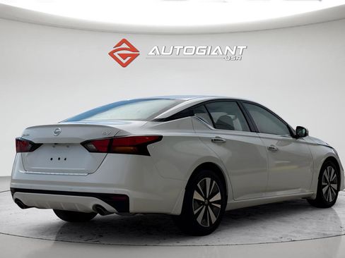 Used 2020 Nissan Altima 2.5 SV image 12