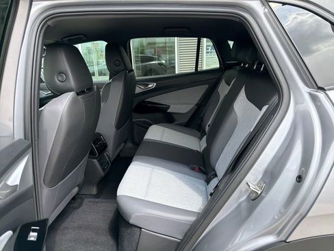 Used 2023 Volkswagen ID.4 Pro AWD/4WD image 14
