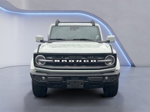 Used 2023 Ford Bronco Outer Banks image 8