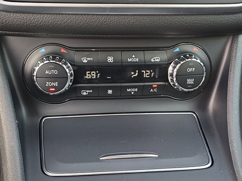 Used 2019 Mercedes-Benz GLA 250 4MATIC image 23