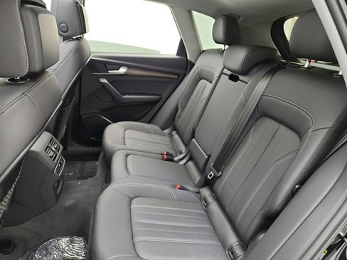 Used 2023 Audi Q5 2.0T Premium w/ Convenience Package AWD/4WD image 13