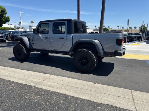 Used 2020 Jeep Gladiator Mojave AWD/4WD image 12