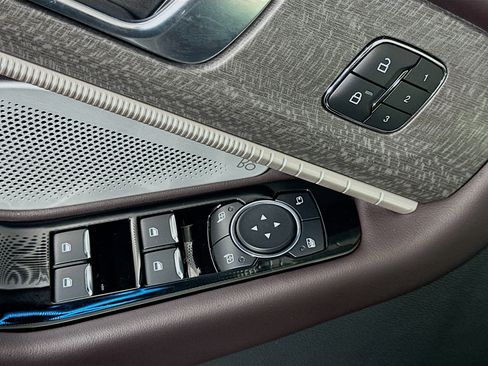 Used 2025 Ford Explorer Platinum w/ LUX Leather Package image 15