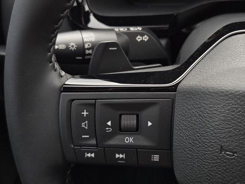 New 2026 Nissan Pathfinder SL FWD image 28