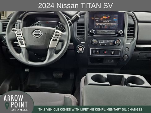 Used 2024 Nissan Titan SV RWD image 20