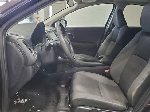 Used 2021 Honda HR-V EX image 9