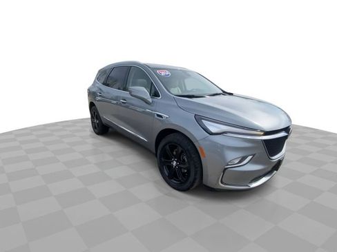 Used 2023 Buick Enclave Essence w/ Experience Buick Package AWD/4WD image 4
