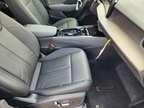New 2026 Audi Q3 quattro 2.0T AWD/4WD image 17