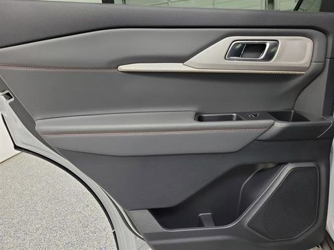 New 2026 Ford Explorer Active image 11