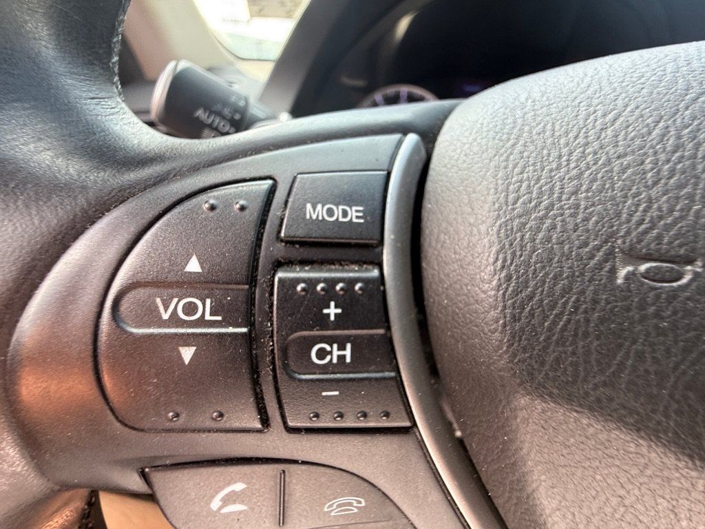 Used 2013 Acura RDX w/ Technology Package AWD/4WD image 24