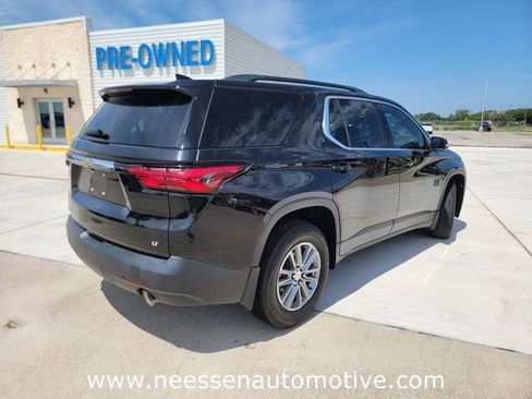 Used 2023 Chevrolet Traverse LT w/ LPO, Floor Liner Package FWD image 7