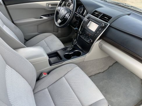 Used 2016 Toyota Camry LE image 13