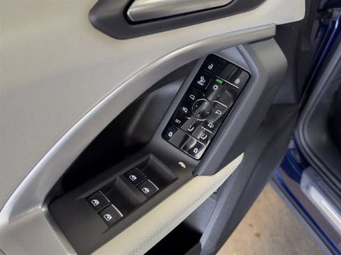 Certified 2025 Audi Q5 Premium w/ Premium Plus AWD/4WD image 28