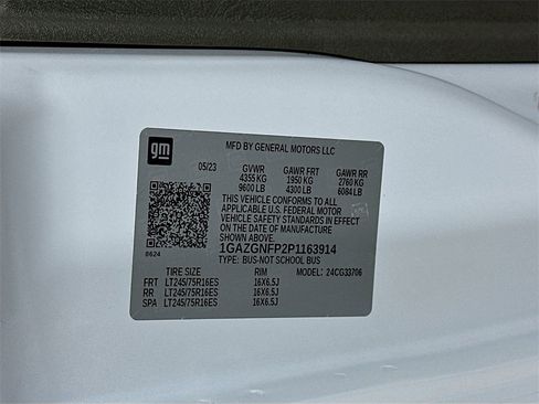 Used 2023 Chevrolet Express 3500 LS image 34