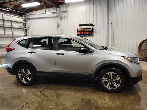 Used 2018 Honda CR-V LX image 2
