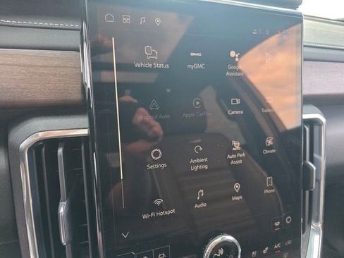 Used 2026 GMC Acadia Denali Ultimate FWD image 23