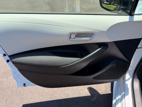 Used 2026 Toyota Corolla LE FWD image 3