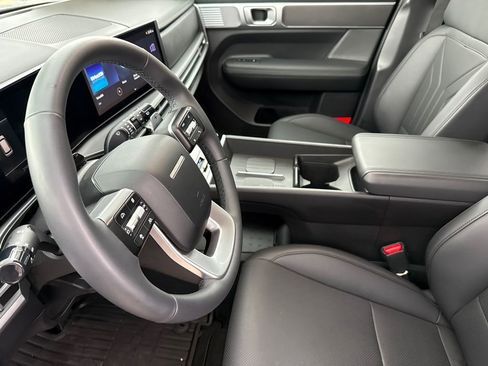 Used 2026 Hyundai Santa Fe SEL FWD image 19