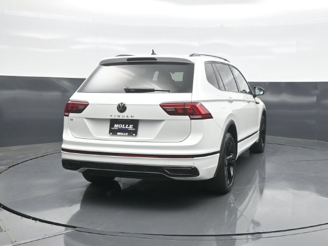 Used 2023 Volkswagen Tiguan SE R-Line FWD image 6