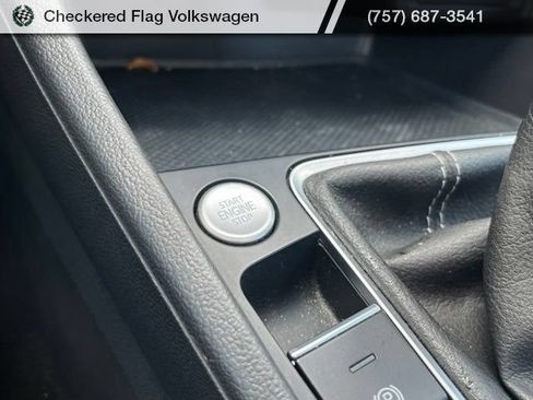 Used 2024 Volkswagen Jetta SE FWD image 40