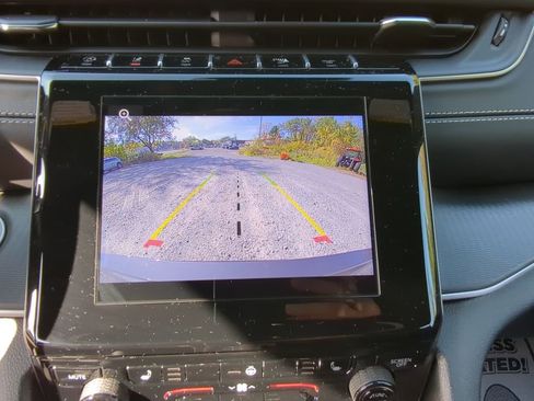 New 2025 Jeep Grand Cherokee L Altitude image 18