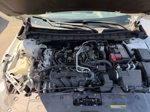 Used 2025 Nissan Altima 2.5 SV image 31