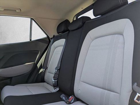 Used 2025 Hyundai Venue SEL image 19