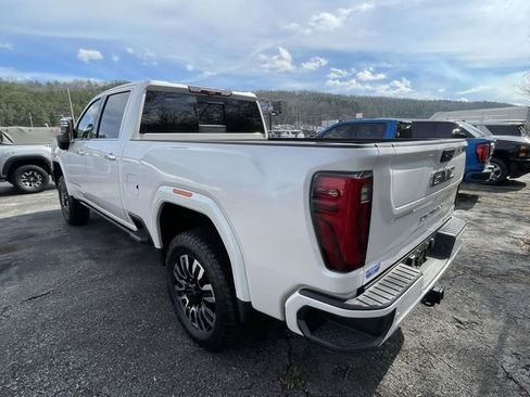 Used 2024 GMC Sierra 3500 Denali Ultimate image 4