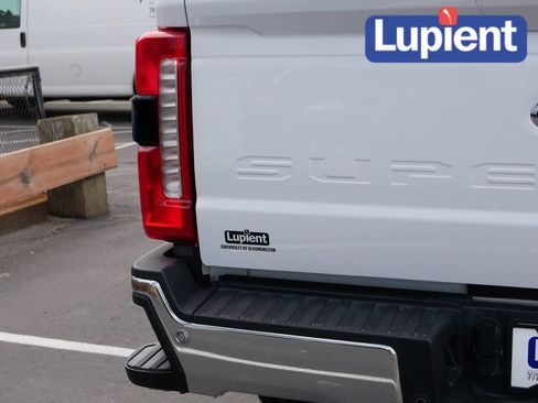 Used 2024 Ford F350 Lariat image 5