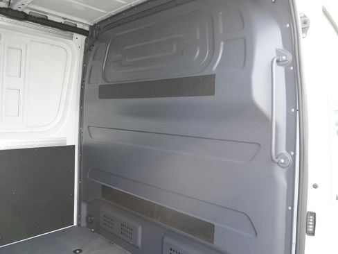 Used 2025 Mercedes-Benz Sprinter 2500 image 10