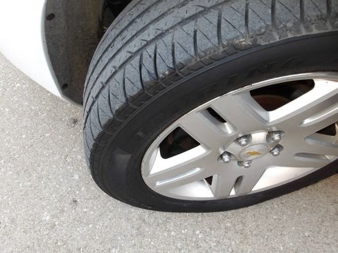 Used 2011 Chevrolet Impala LT w/ Luxury Edition Package FWD image 43