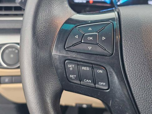 Used 2016 Ford Explorer XLT w/ Equipment Group 202A image 29