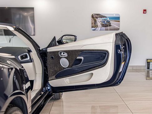 Used 2019 Aston Martin DB11 Volante RWD image 31