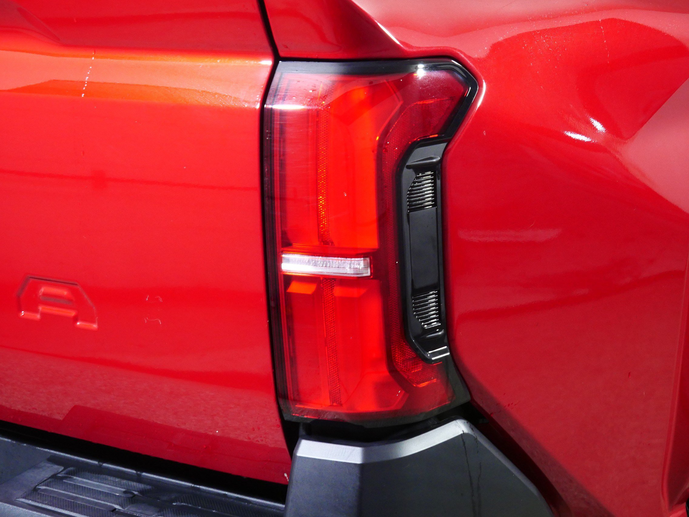 Used 2025 Toyota Tacoma SR AWD/4WD image 17