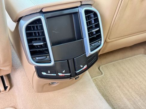 Used 2012 Porsche Cayenne AWD/4WD image 31