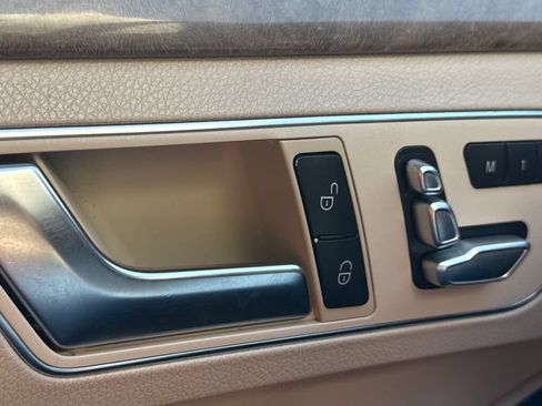 Used 2014 Mercedes-Benz E 350 Sedan image 35