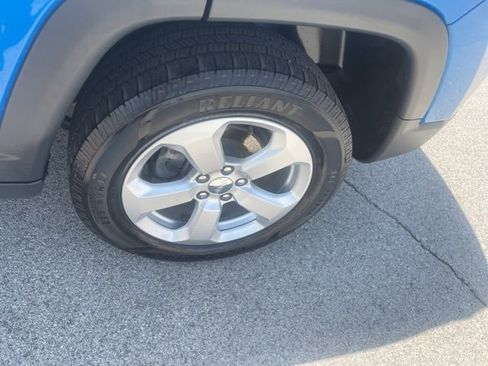 Used 2018 Jeep Compass Latitude w/ Popular Equipment Group AWD/4WD image 16