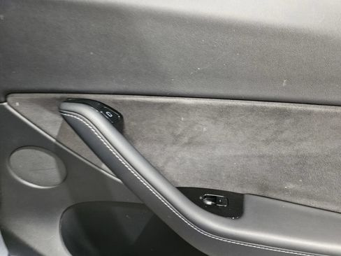Used 2020 Tesla Model Y Long Range AWD/4WD image 8