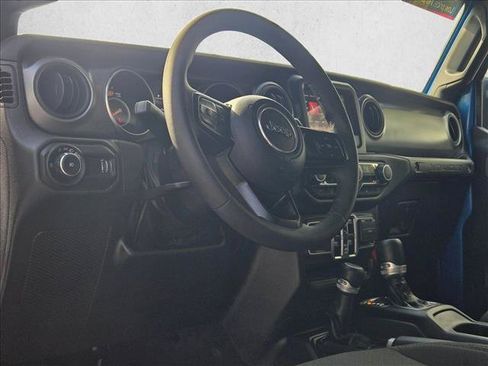 Used 2023 Jeep Wrangler Unlimited Sport AWD/4WD image 16
