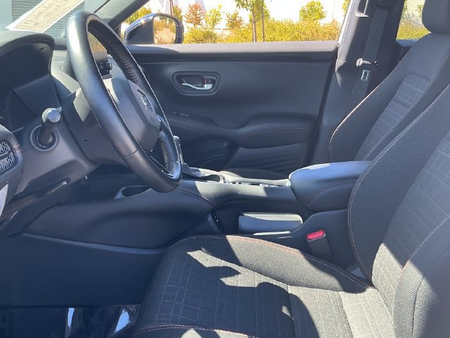 Certified 2025 Honda HR-V Sport image 9