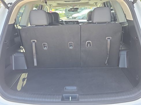 Certified 2023 Kia Telluride EX w/ EX Captain's Chair Package FWD image 10