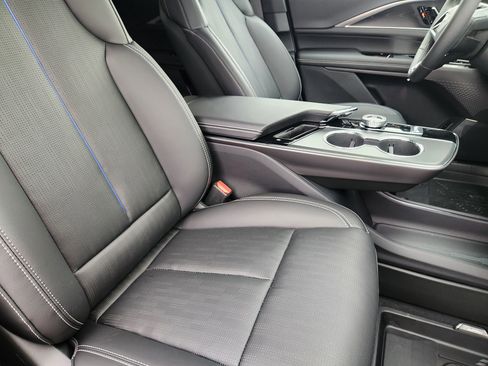 New 2026 Cadillac Lyriq Luxury image 10