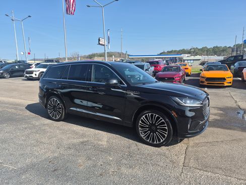 Used 2025 Lincoln Aviator Black Label image 5