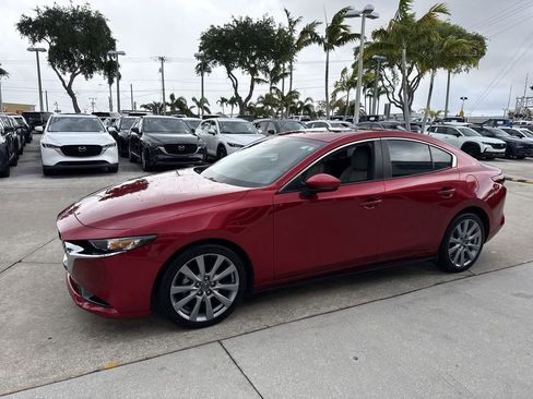 Used 2023 MAZDA MAZDA3 s FWD image 10