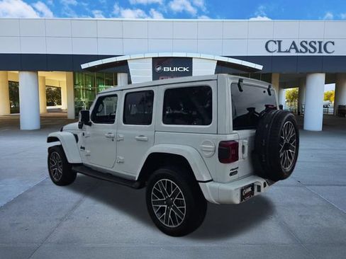 Used 2023 Jeep Wrangler Unlimited Sahara AWD/4WD image 6