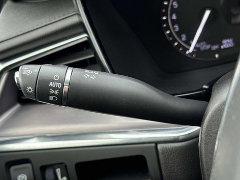 Used 2019 Cadillac XT5 Luxury image 16