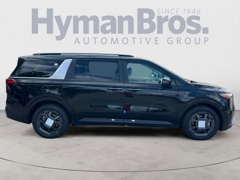 New 2026 Kia Carnival EX FWD image 2